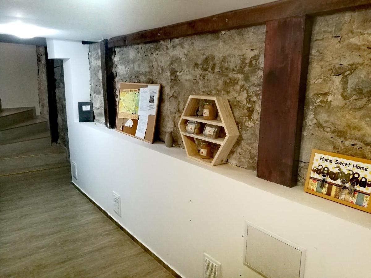 Honey I'M Home Apartments Veliko Tarnovo Luaran gambar