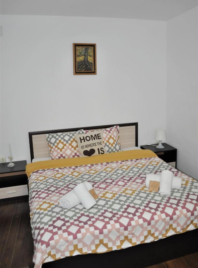 Honey I'M Home Apartments Veliko Tarnovo Luaran gambar