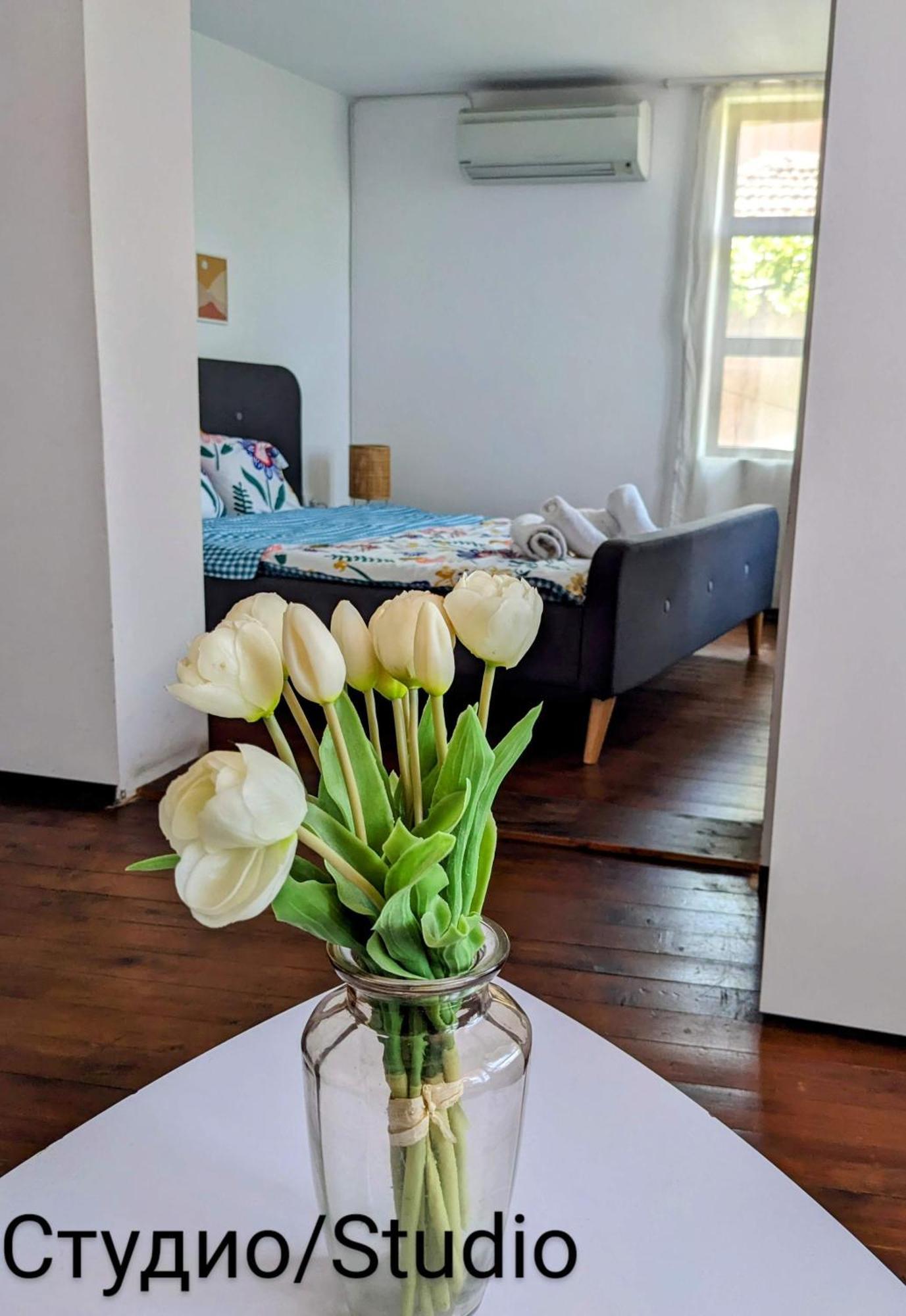 Honey I'M Home Apartments Veliko Tarnovo Luaran gambar